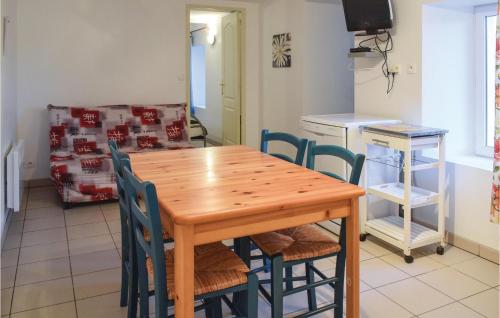 Holiday home Lieu dit les Pavillons