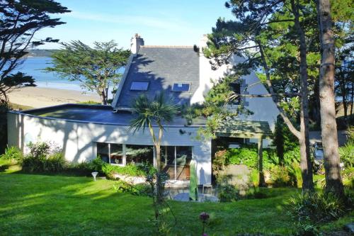Holiday Home Locquirec - BRE05100d-F