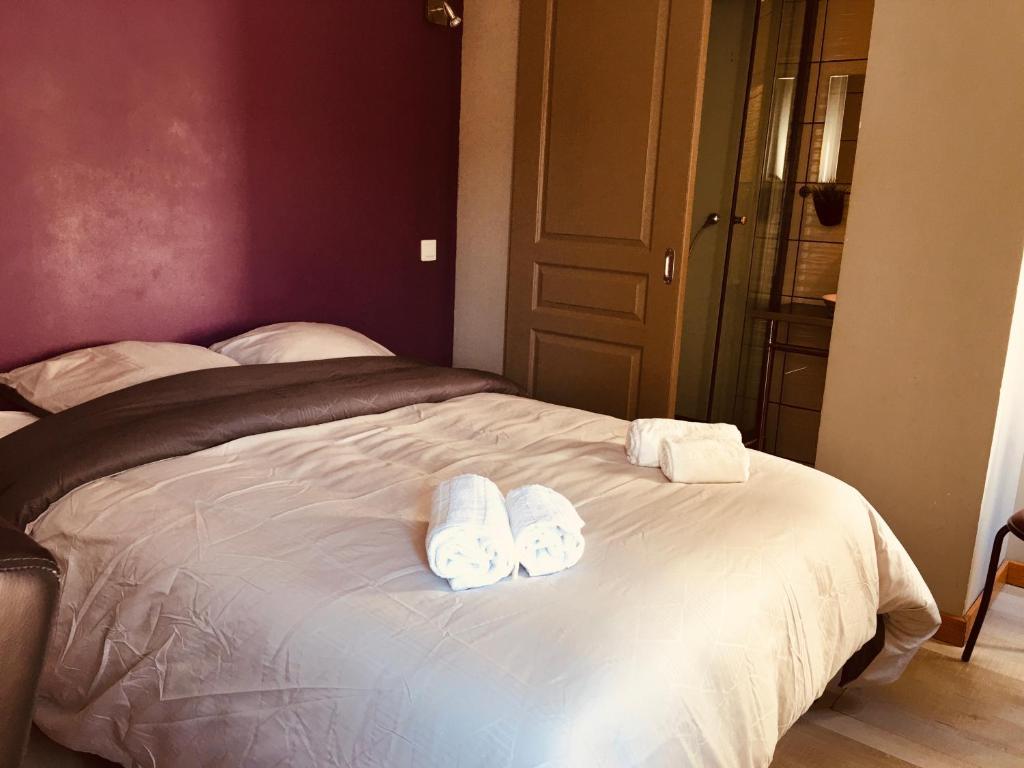 Holiday Home Maison bleue 29160 Kernalléguen