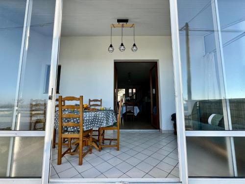 Holiday Home Maison Front de Mer