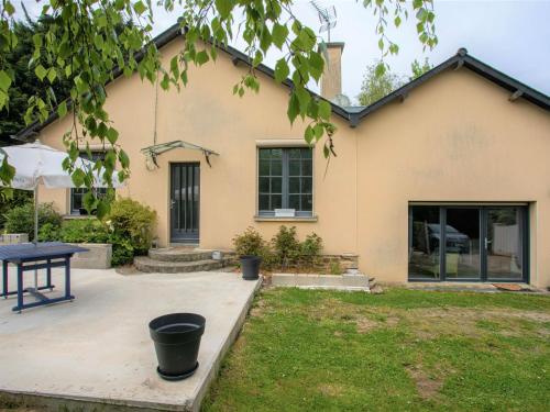 Holiday Home Maison Mae-Flo