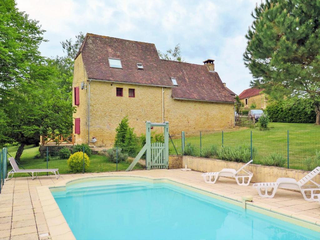 Holiday Home Maison Rouge - AMA202 , 24290 Brégegere