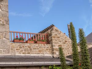 Holiday Home Manoir des Halles - PLC258