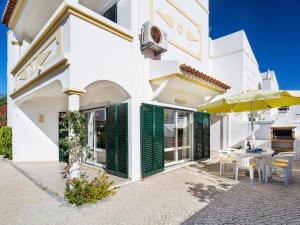 Holiday Home Manta Rota 450m from the Beach