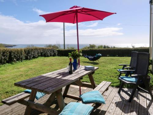 Holiday Home Mer d'Iroise 2 - LCQ105