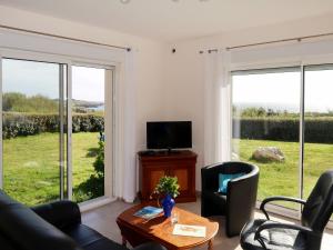 Holiday Home Mer d'Iroise 2 - LCQ105