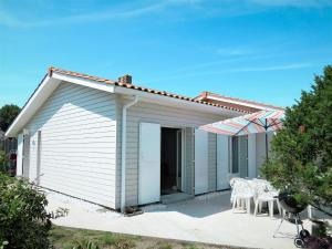 Maison de vacances Holiday Home Mon Poussin - SVV120  33590 Saint-Vivien-de-Médoc Aquitaine