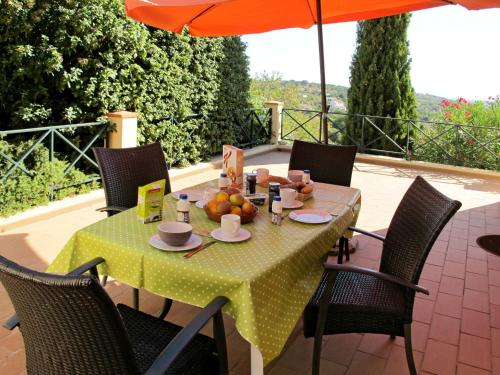 Holiday Home Montinho - LOU140
