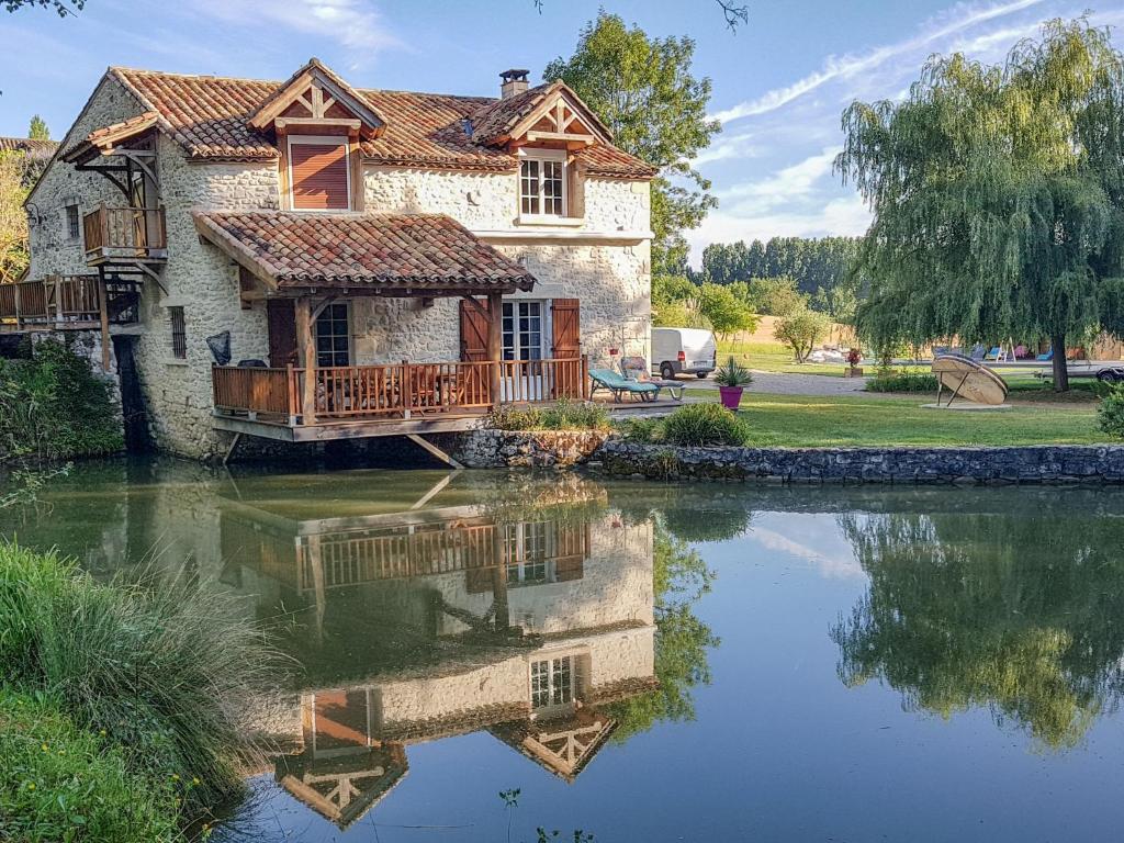 Maison de vacances Holiday Home Moulin de Rabine  47290 Cancon