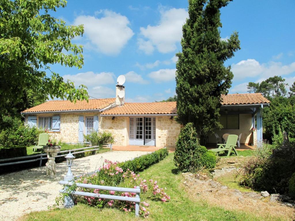 Maison de vacances Holiday Home Nola - GEM100  33340 Gaillan-en-Médoc