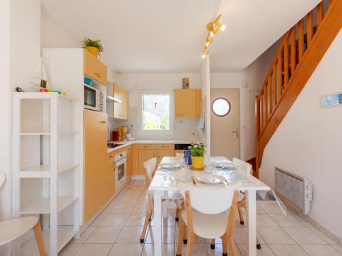 Holiday Home Oscar - HSM402