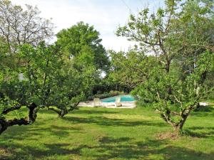 Holiday Home Peuchaud - HVI118
