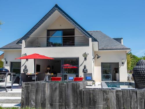 Holiday Home Quelvezin
