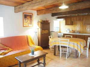 Maison de vacances holiday home, Redortiers  04150 Redortiers Provence-Alpes-Côte d\'Azur