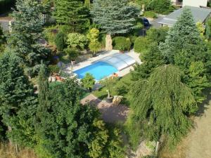 Holiday home right in the heart of Saxon Switzerland with garden pool and amazing view