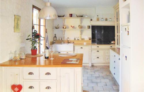 Holiday home Robion WX-922