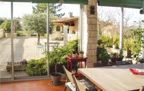 Holiday home Robion WX-922