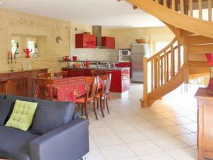 Holiday Home Rocanadel - VYC200