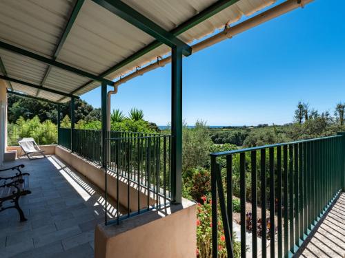 Holiday Home Rutili - Gerard - CTN265