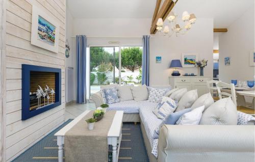 Holiday home Saint Jean de Monts 44 with Outdoor Swimmingpool