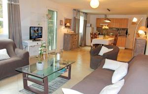 Holiday home Saint Remy de Provence 68 with Game Room
