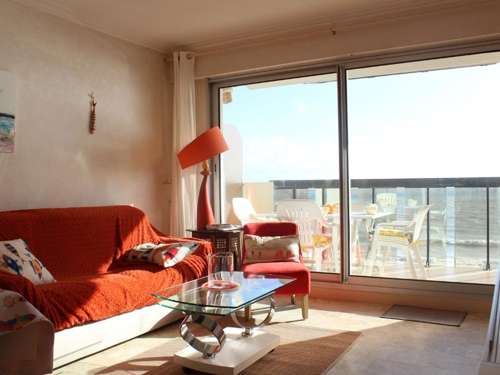 Holiday Home Santa Giulia Palace