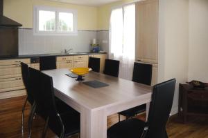 Holiday Home St- Gildas-de-Rhuys - BRE04302-F