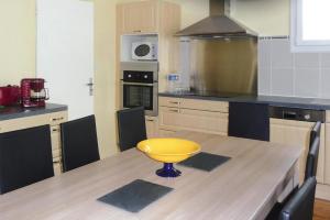 Holiday Home St- Gildas-de-Rhuys - BRE04302-F