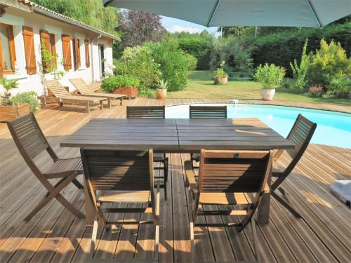 Holiday Home Taste Rebire