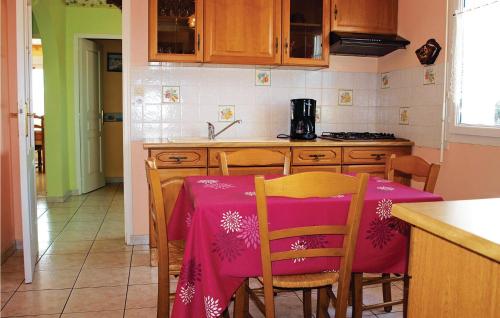Holiday home Terrasson M-694