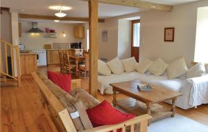 Holiday Home Treignac Ave Du General De Gaulle