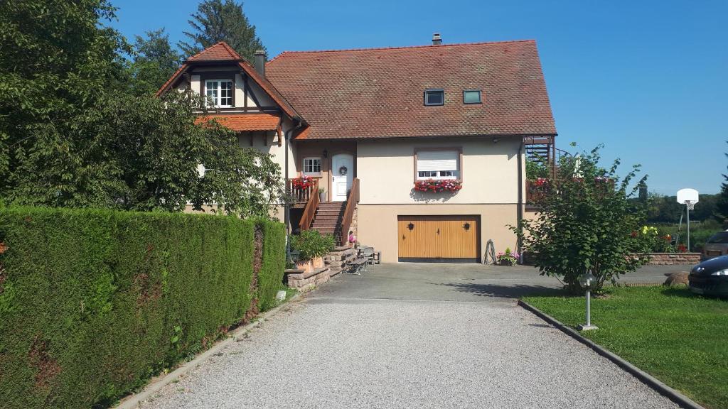 Holiday home Ty Goarde 22290 Pléhédel