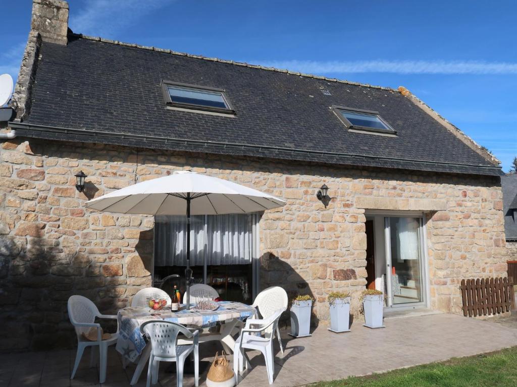 Holiday Home Ty Kerzo - PHM100 , 56680 Plouhinec