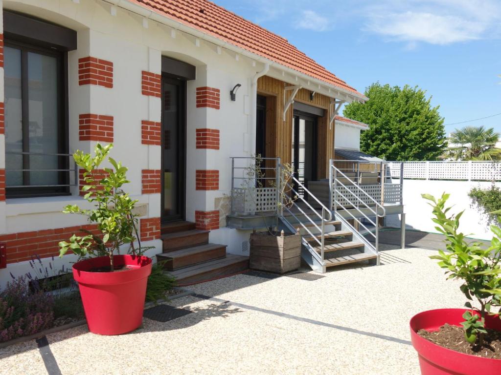 Maison de vacances Holiday Home Valombre  17200 Pontaillac