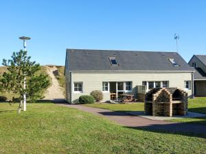 Maison de vacances Holiday Home Village des Dunes - CEZ311  50710 Créances Normandie