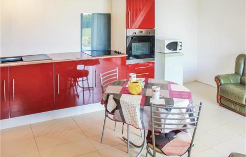 Holiday Home Villamee Le Champ Marie