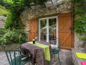 Holiday home with mezzanine between the vineyards