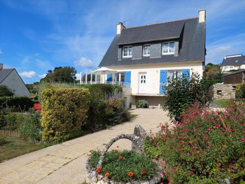 Holiday home with panoramic sea views, Crozon Peninsula, Telgruc-sur-mer