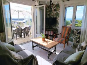 Holiday home with panoramic sea views, Crozon Peninsula, Telgruc-sur-mer