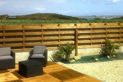 Holiday home with partial sea views, Cléder