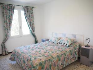 Holiday home with private garden, Villes-sur-Auzon