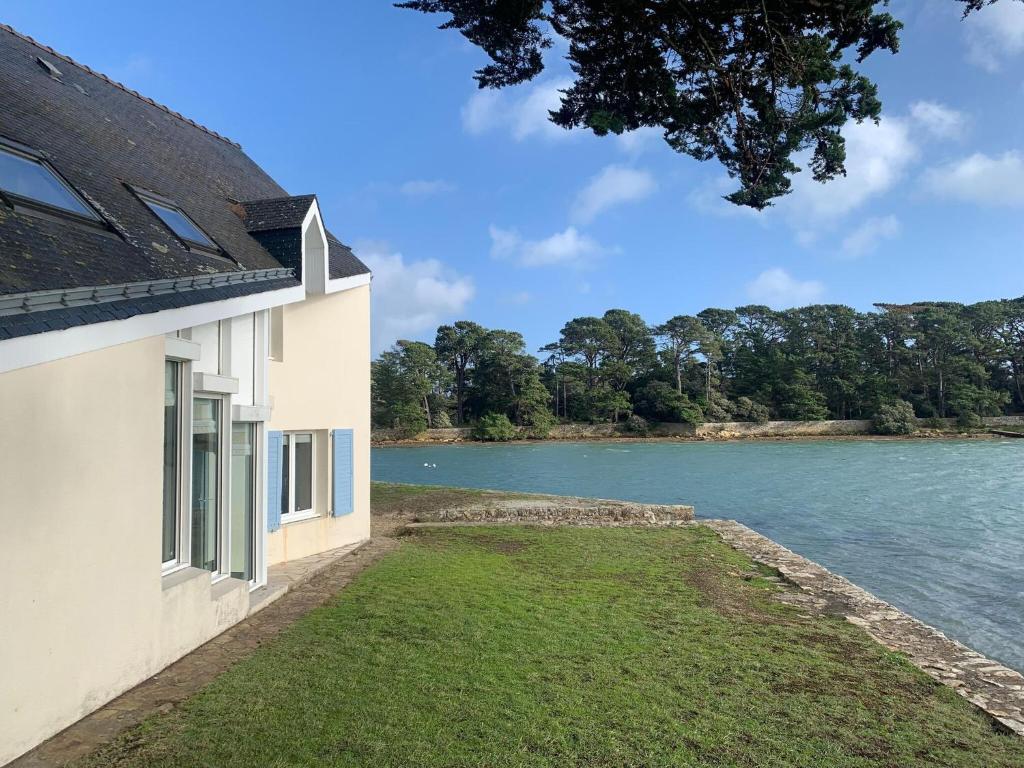 Maison de vacances Holiday home with sea view and panoramic view, Larmor-Baden  56870 Larmor-Baden