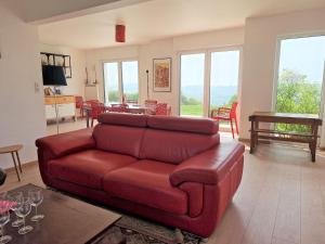 Holiday home with sea view, Plougasnou