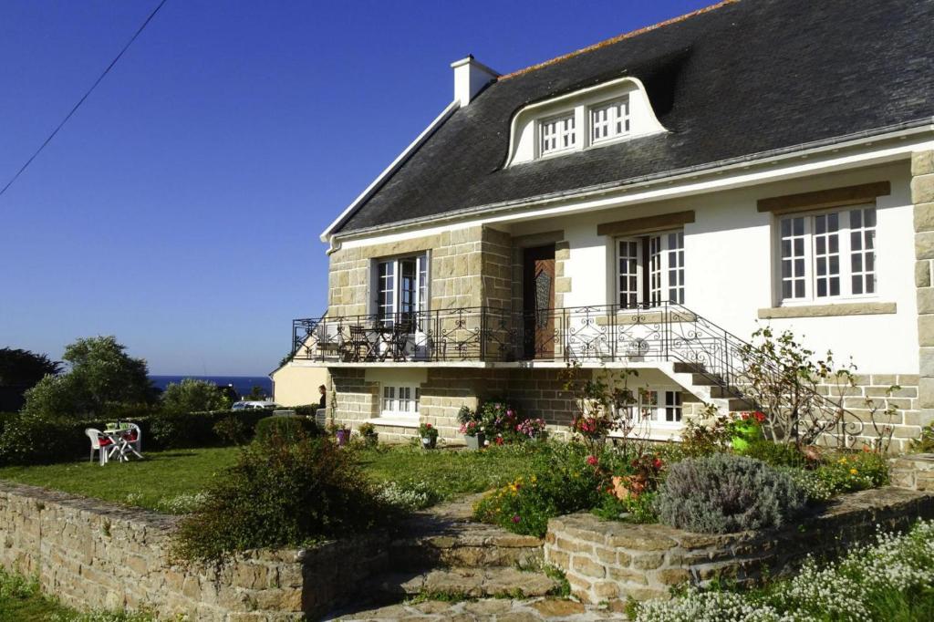 Holiday home with sea view, Plouhinec , 29780 Plouhinec