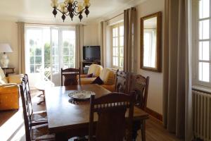 Holiday home with sea view, Plouhinec