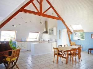 Holiday home with sea view, Pordic
