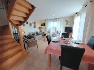 Holiday home with sea views, Plounéour-Brignogan-Plages