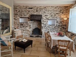 Holiday house in the heart of Locquirec, 100 m from the beach