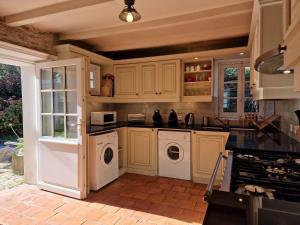 Holiday house in the heart of Locquirec, 100 m from the beach