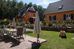 Holiday House Nightingale, Glowe